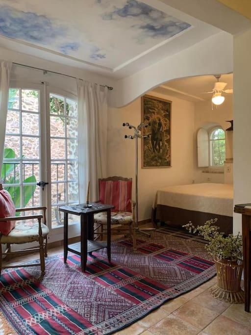 Studio Au Charme Medieval La Garde  Ngoại thất bức ảnh